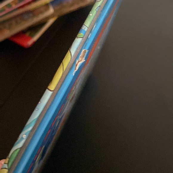 Disney Pixar Finding Nemo Look and Find Hardcover - Picture 5 of 7